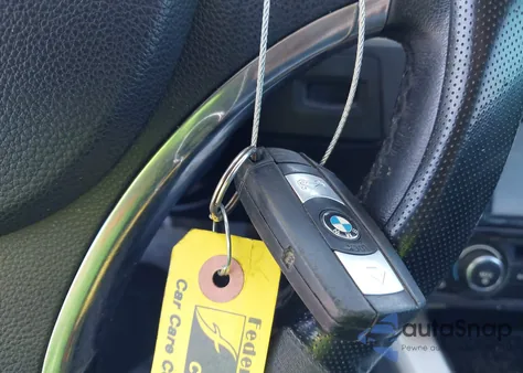 2011 BMW 3 Series 328I z USA, uszkodzony, nr VIN WBAKE3C57BE557154